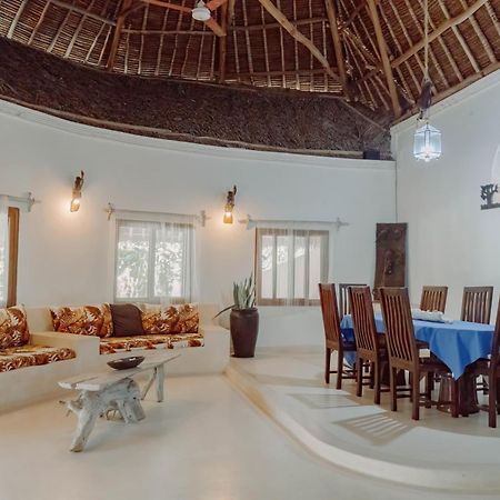 Baobab Village Watamu Bagian luar foto