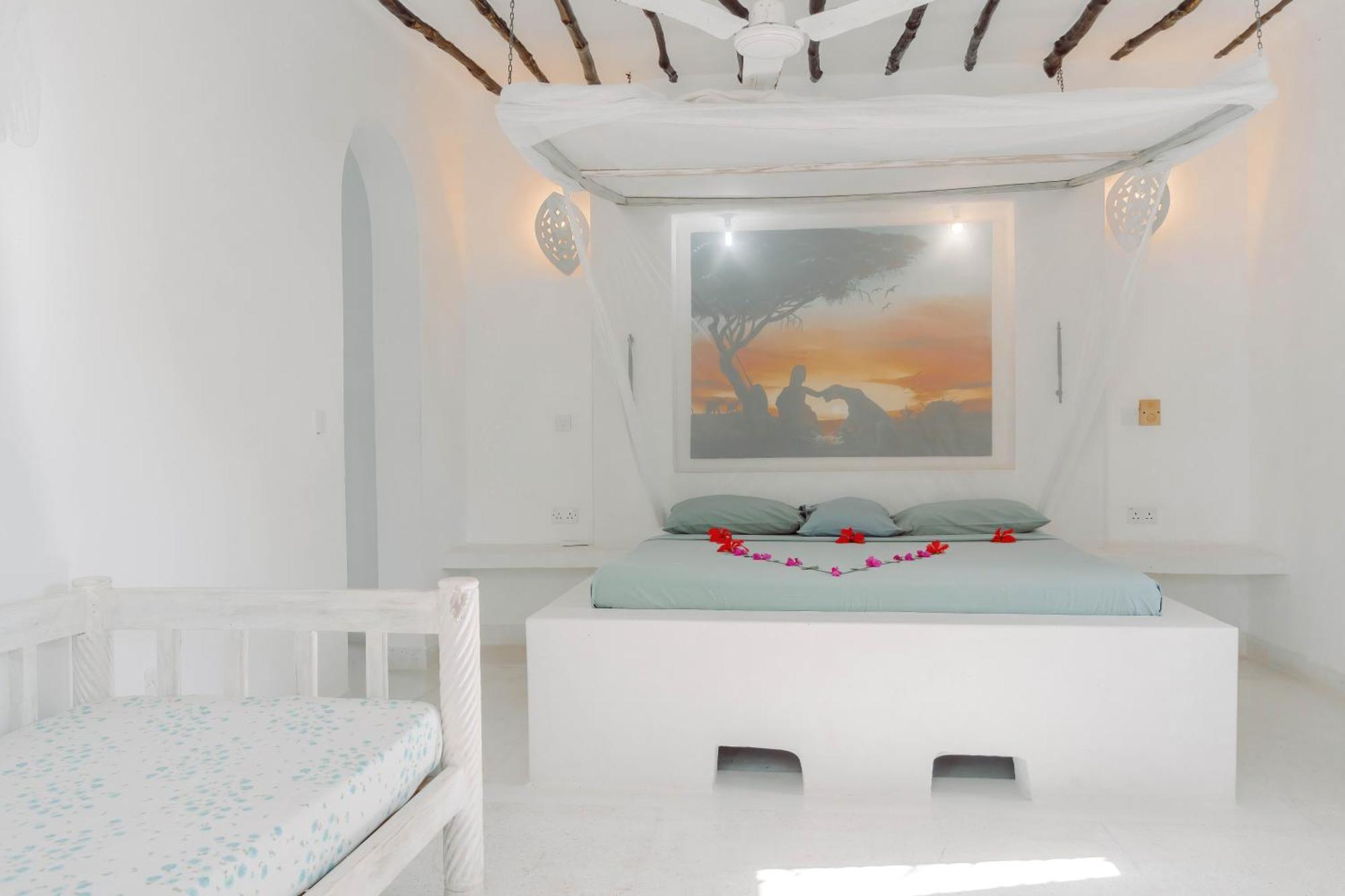 Baobab Village Watamu Bagian luar foto