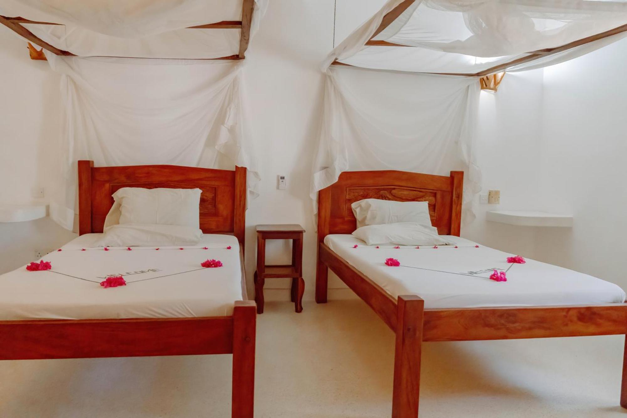 Baobab Village Watamu Bagian luar foto