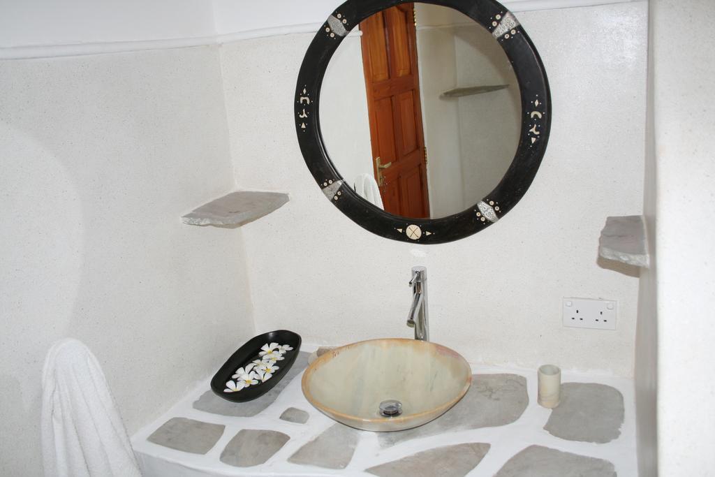 Baobab Village Watamu Bagian luar foto